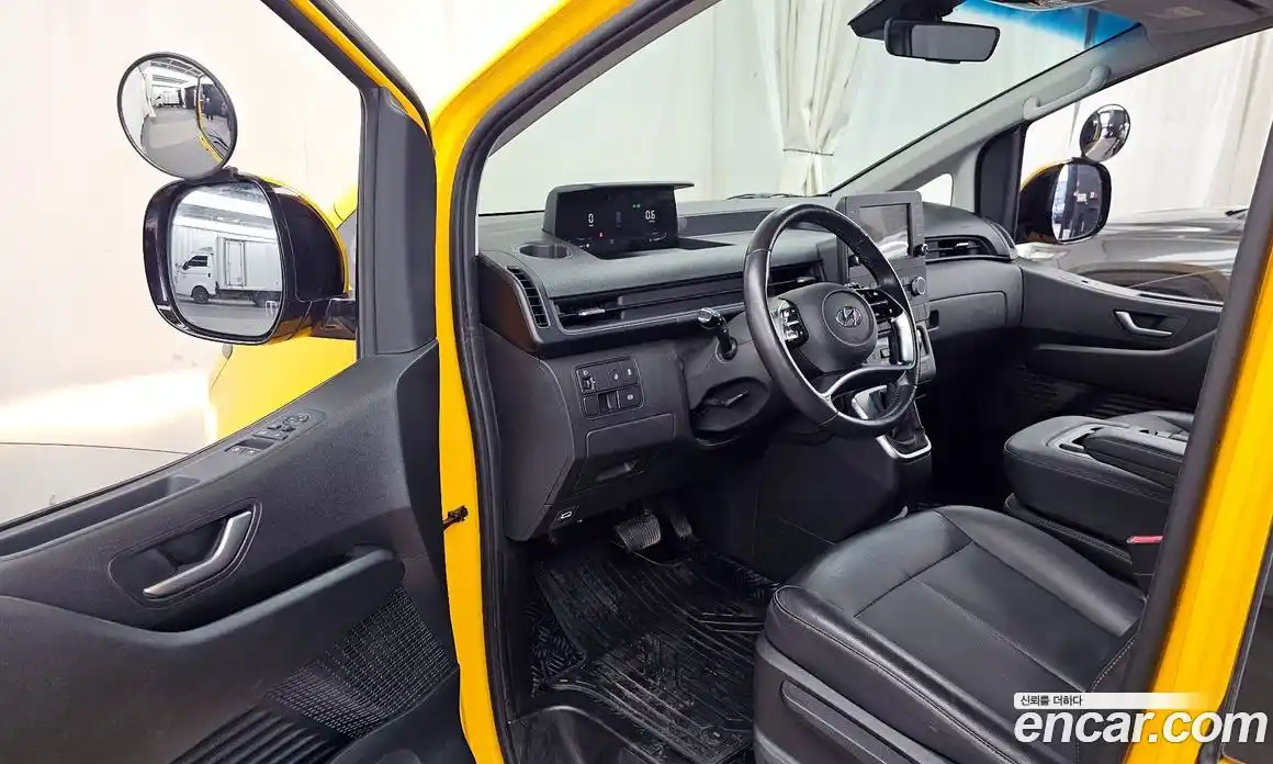 Hyundai Staria 2023 3.5 Автомат в Москве № 518214, фото 10