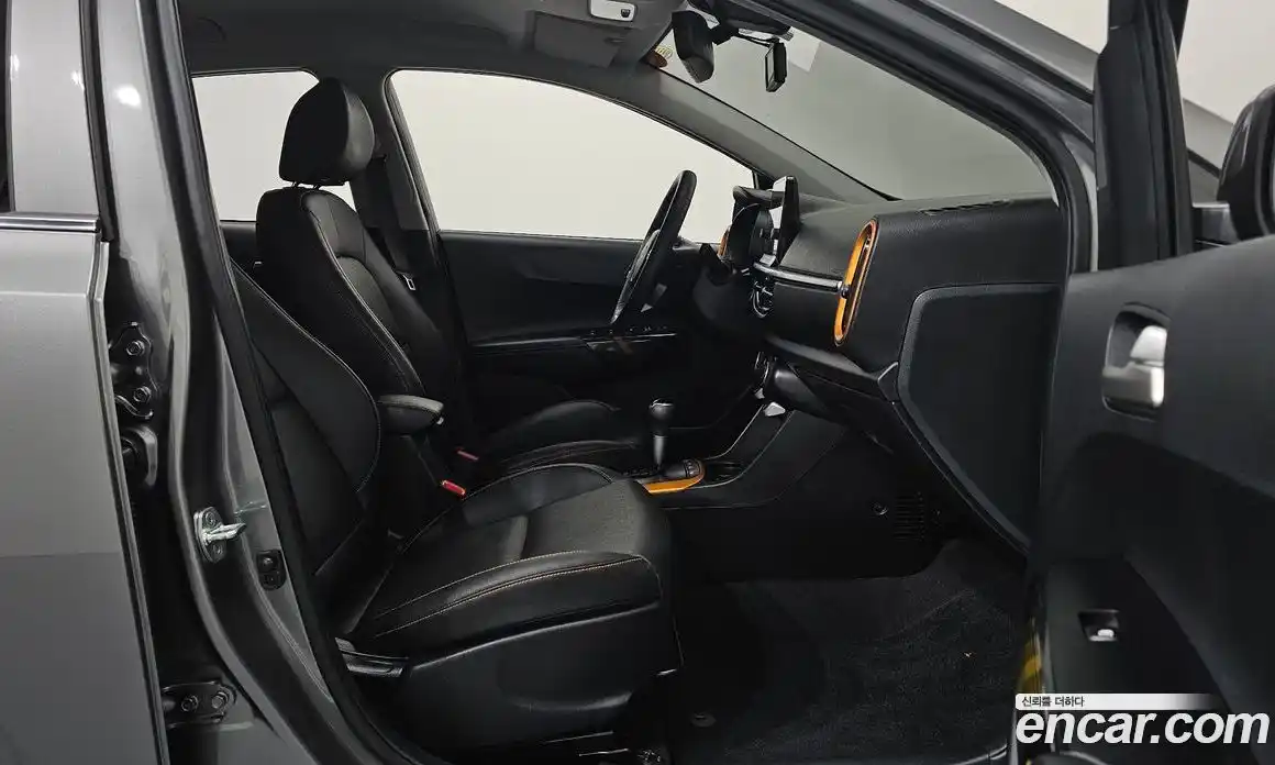 Kia Morning 2023 1.0 Автомат в Москве № 519799, фото 11