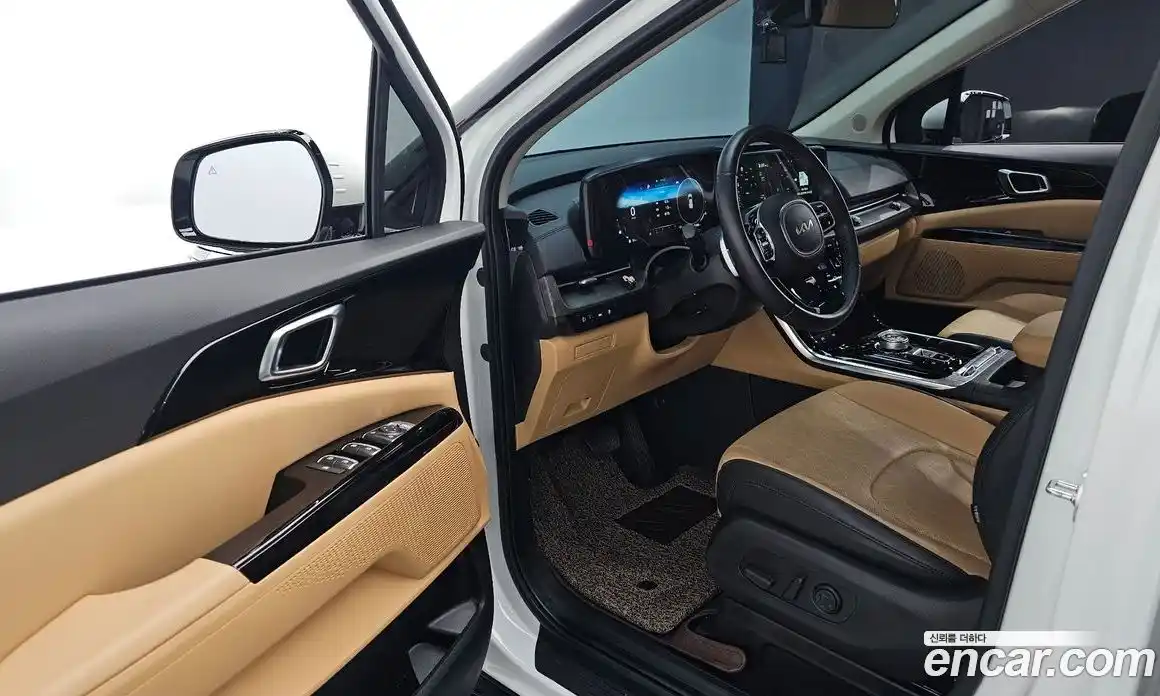 Kia Canival 2023 3.5 Автомат в Москве № 519928, фото 11