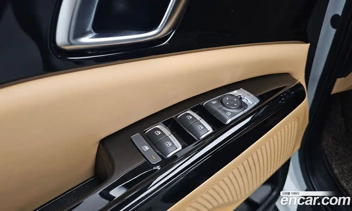 Kia Canival 2023 3.5 Автомат в Москве № 519928, фото 17