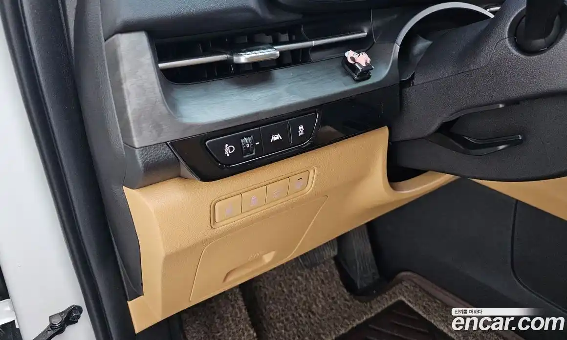 Kia Canival 2023 3.5 Автомат в Москве № 519928, фото 18