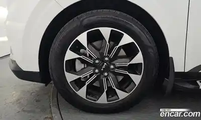 Kia Canival 2023 3.5 Автомат в Москве № 519928, миниатюра 5