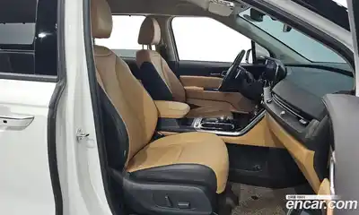 Kia Canival 2023 3.5 Автомат в Москве № 519928, миниатюра 10