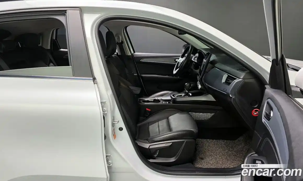 Renault XM3 2020 1.3 Автомат в Москве № 520528, фото 10