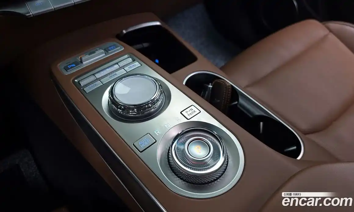 Genesis GV70 2022 2.5 Автомат в Москве № 523756, фото 9