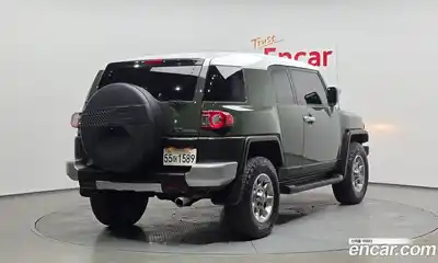 Toyota FJ Cruiser 2012 4.0 Автомат в Москве № 523940, миниатюра 2