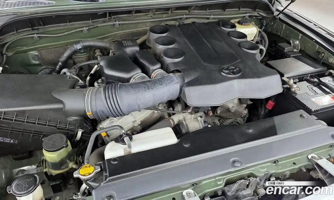 Toyota FJ Cruiser 2012 4.0 Автомат в Москве № 523940, фото 6