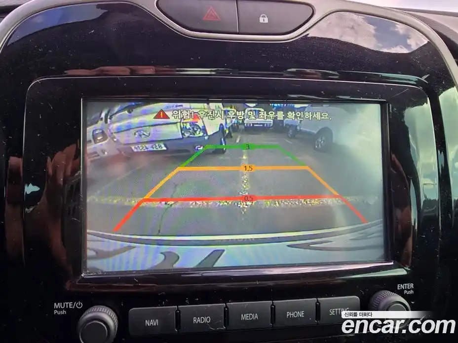 Renault QM3 2014 1.5 Вариатор в Москве № 524561, фото 13