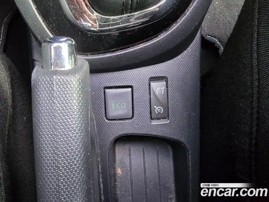 Renault QM3 2014 1.5 Вариатор в Москве № 524561, фото 14