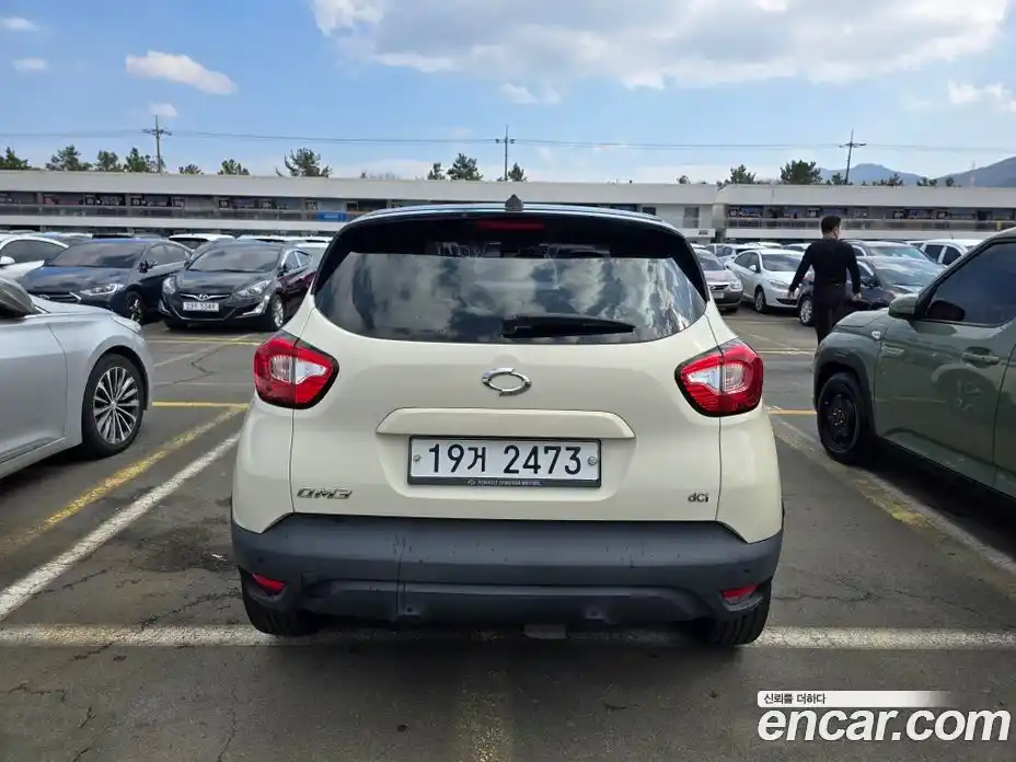 Renault QM3 2014 1.5 Вариатор в Москве № 524561, фото 4