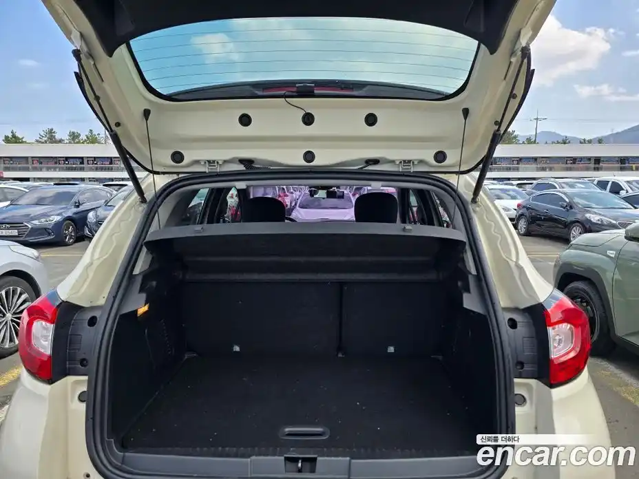 Renault QM3 2014 1.5 Вариатор в Москве № 524561, фото 6