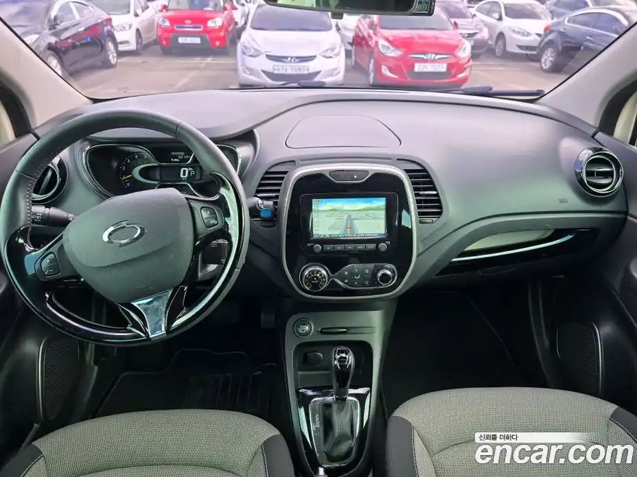 Renault QM3 2014 1.5 Вариатор в Москве № 524561, фото 7