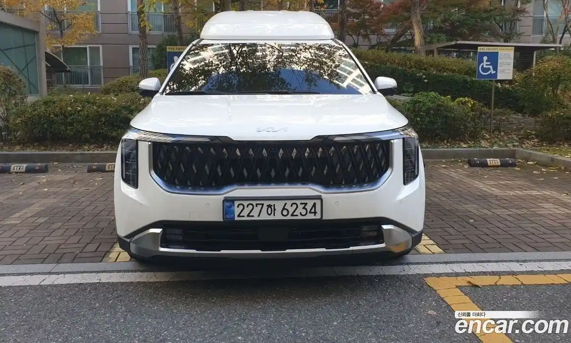 Kia Canival 2026 1.6 Автомат в Москве № 52681, фото 3