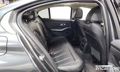 BMW 3-Series 2022 2.0 Автомат в Москве № 527519, миниатюра 12