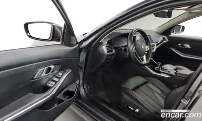 BMW 3-Series 2022 2.0 Автомат в Москве № 527519, миниатюра 10