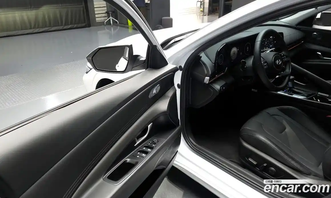 Hyundai Avante 2024 1.6 Автомат в Москве № 529404, фото 11