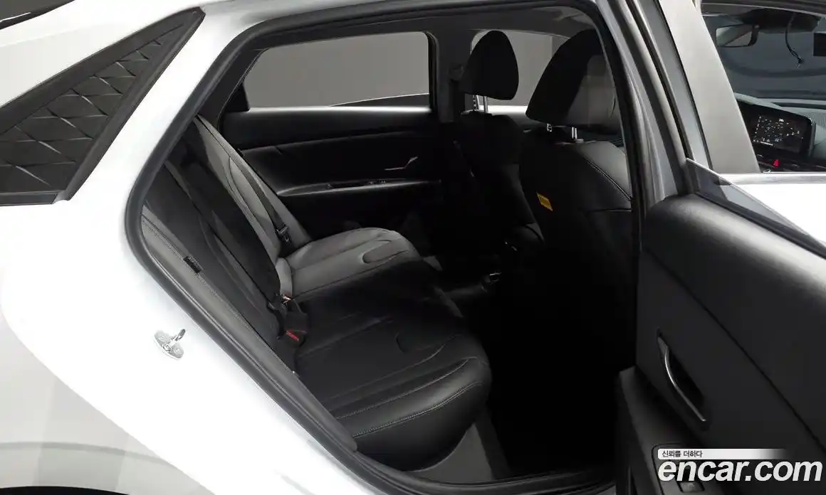 Hyundai Avante 2024 1.6 Автомат в Москве № 529404, фото 12