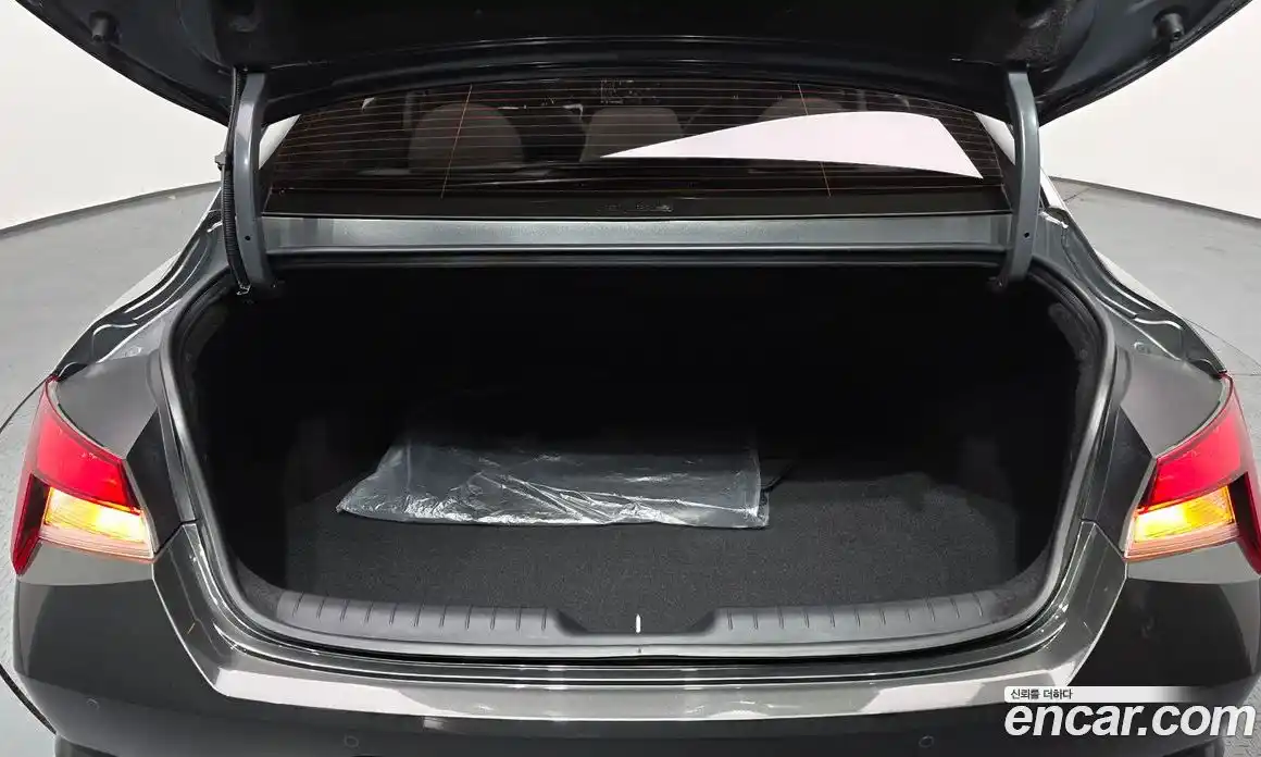 Hyundai Avante 2023 1.6 Автомат в Москве № 529964, фото 20