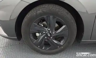 Hyundai Avante 2023 1.6 Автомат в Москве № 529964, миниатюра 5