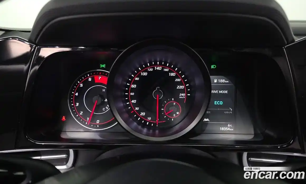 Hyundai Avante 2023 1.6 Автомат в Москве № 529964, фото 8