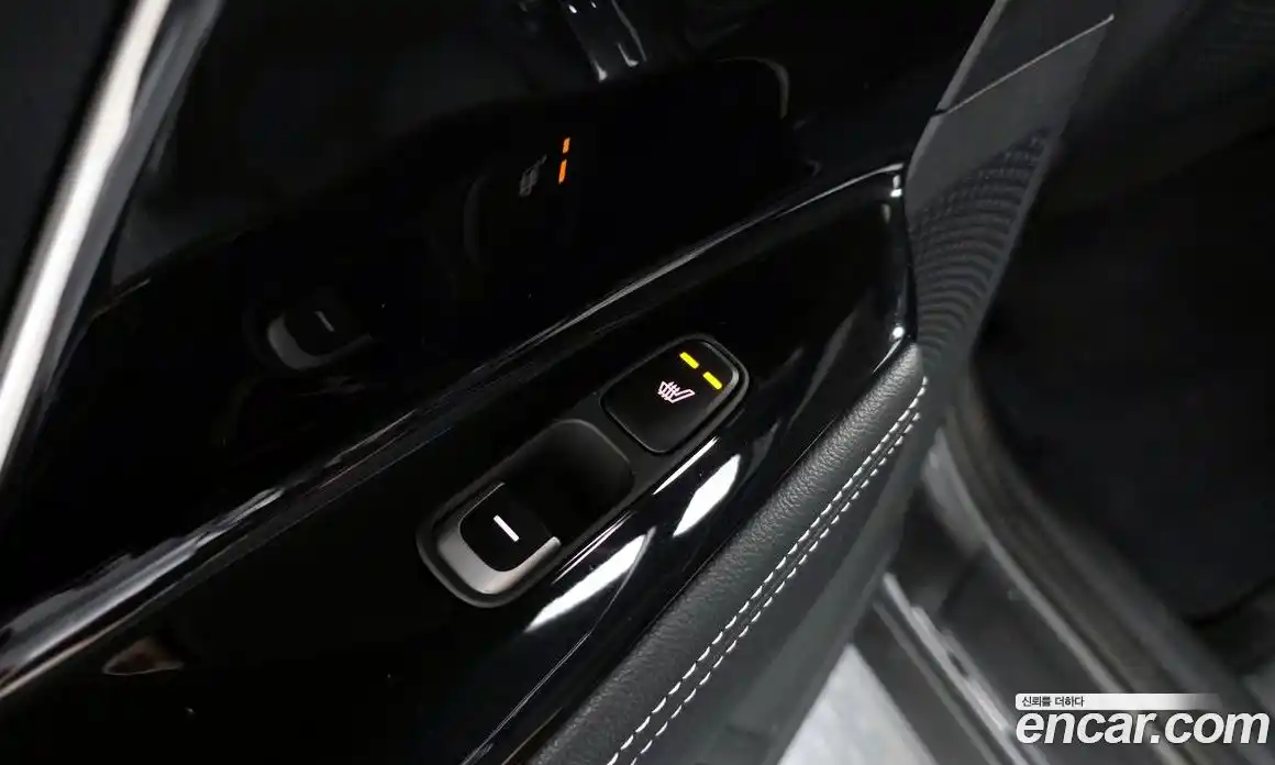 Kia Niro 2022 0.1 Автомат в Москве № 532254, фото 18