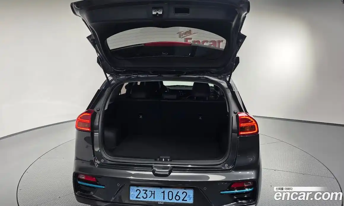 Kia Niro 2022 0.1 Автомат в Москве № 532254, фото 20