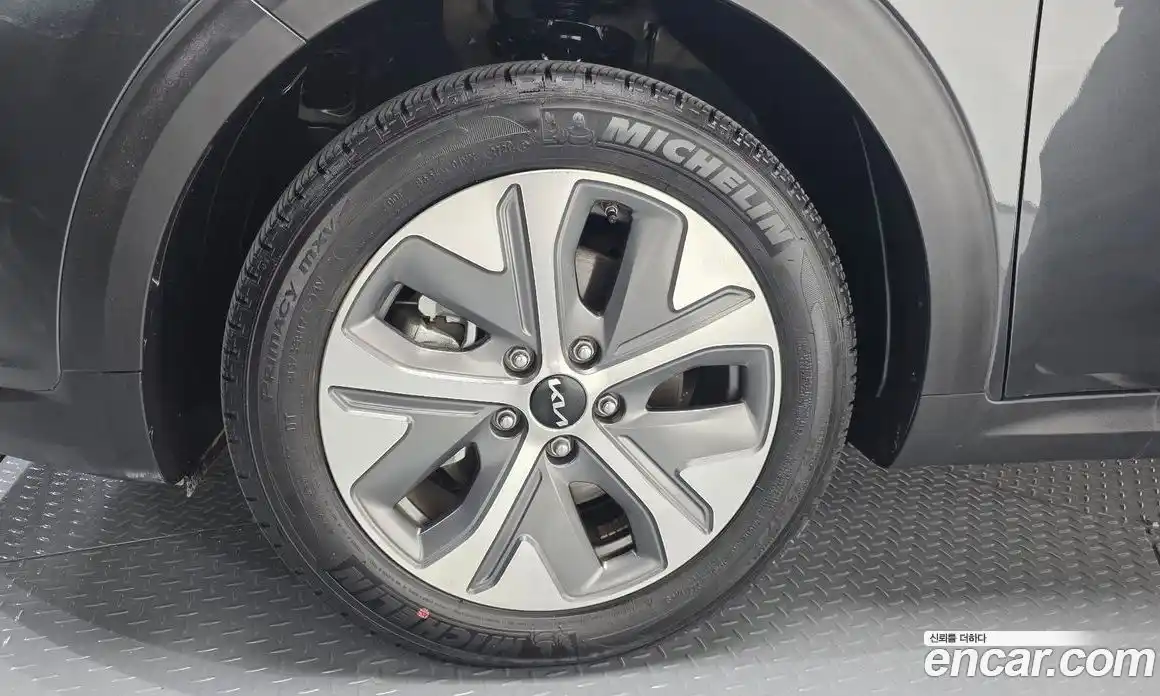 Kia Niro 2022 0.1 Автомат в Москве № 532254, фото 5