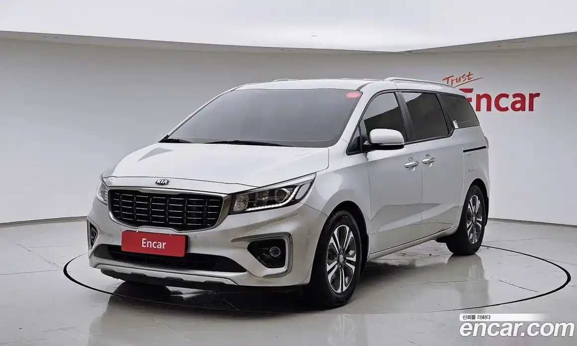 Kia Canival 2020 2.2 Автомат в Москве № 532608, фото 1