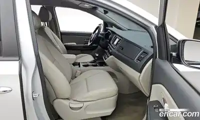 Kia Canival 2020 2.2 Автомат в Москве № 532608, миниатюра 11