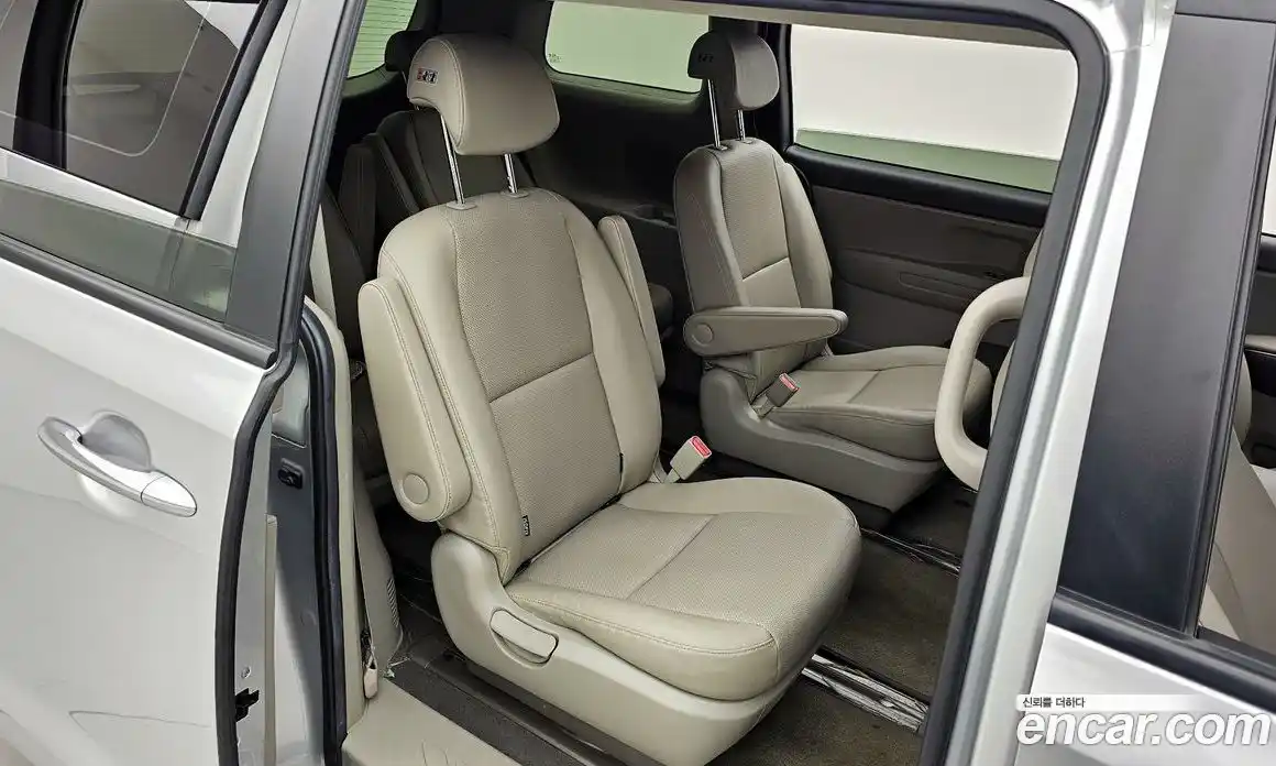 Kia Canival 2020 2.2 Автомат в Москве № 532608, фото 12