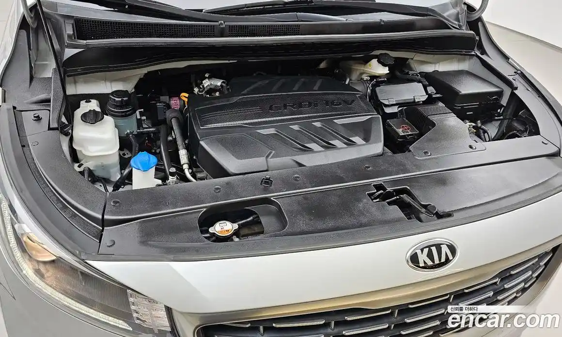 Kia Canival 2020 2.2 Автомат в Москве № 532608, фото 6