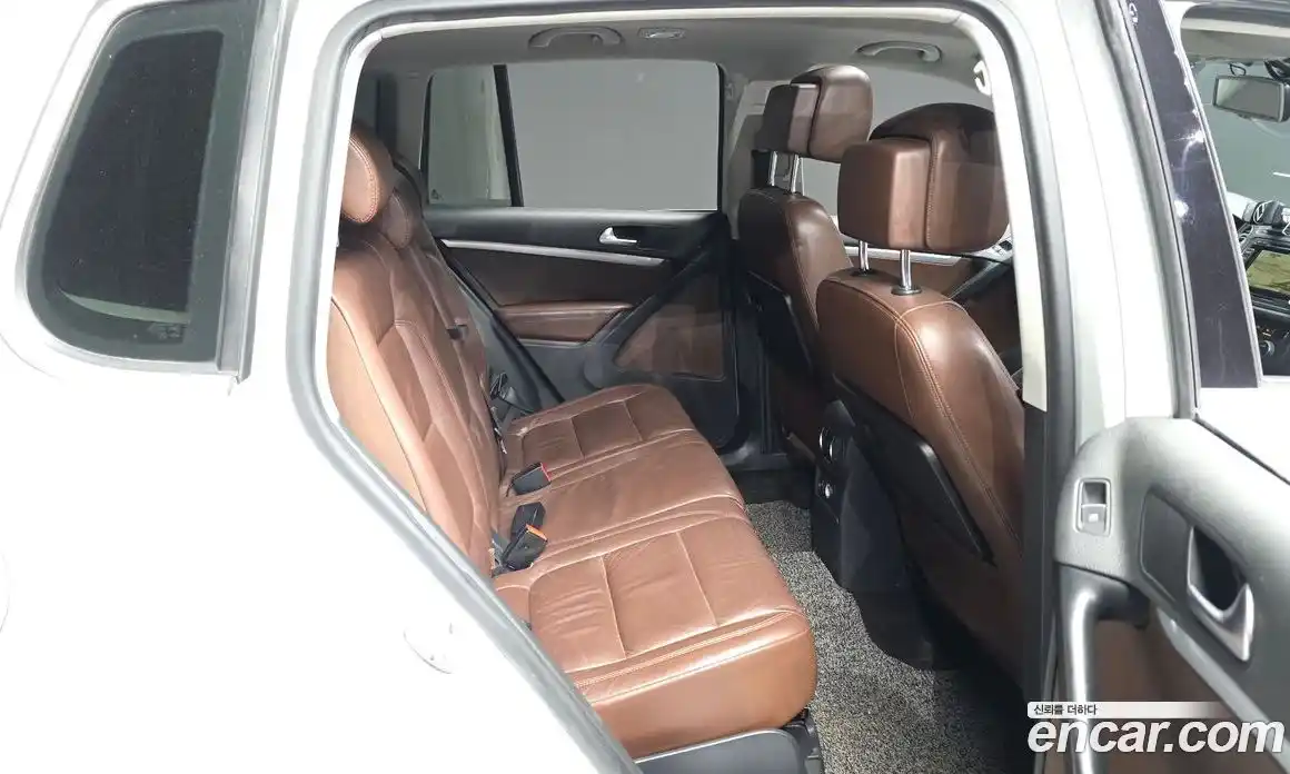 Volkswagen Tiguan 2016 2.0 Автомат в Москве № 533470, фото 12