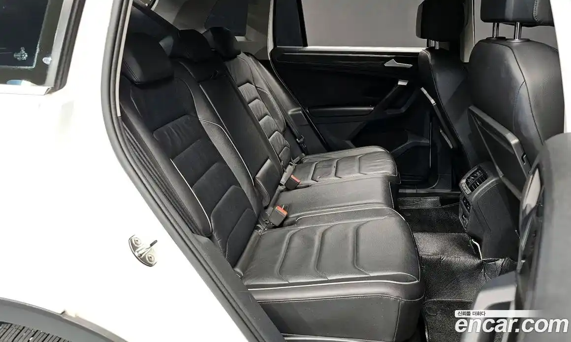 Volkswagen Tiguan 2020 2.0 Автомат в Москве № 533645, фото 12