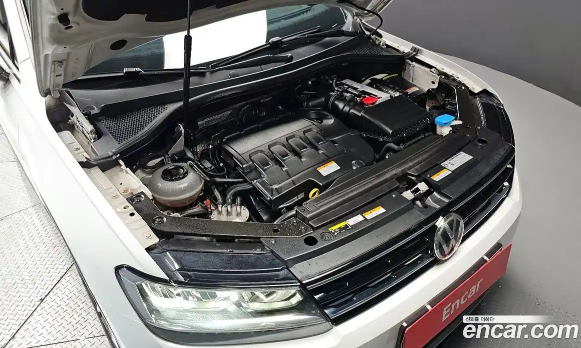 Volkswagen Tiguan 2020 2.0 Автомат в Москве № 533645, фото 6