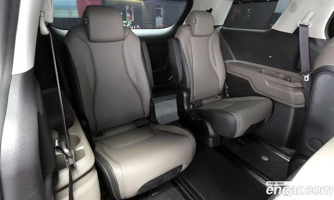 Kia Canival 2024 2.2 Автомат в Москве № 534462, фото 13