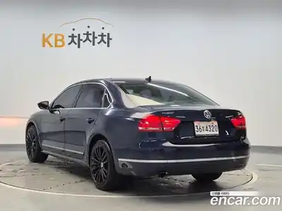 Volkswagen Passat 2013 2.0 Автомат в Москве № 534494, миниатюра 2