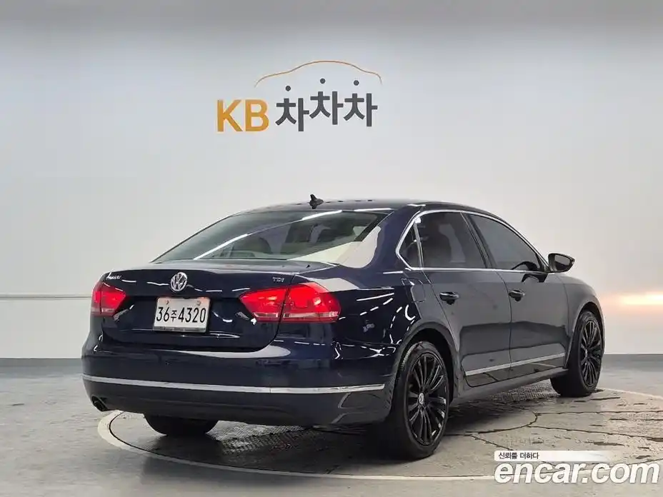 Volkswagen Passat 2013 2.0 Автомат в Москве № 534494, фото 3