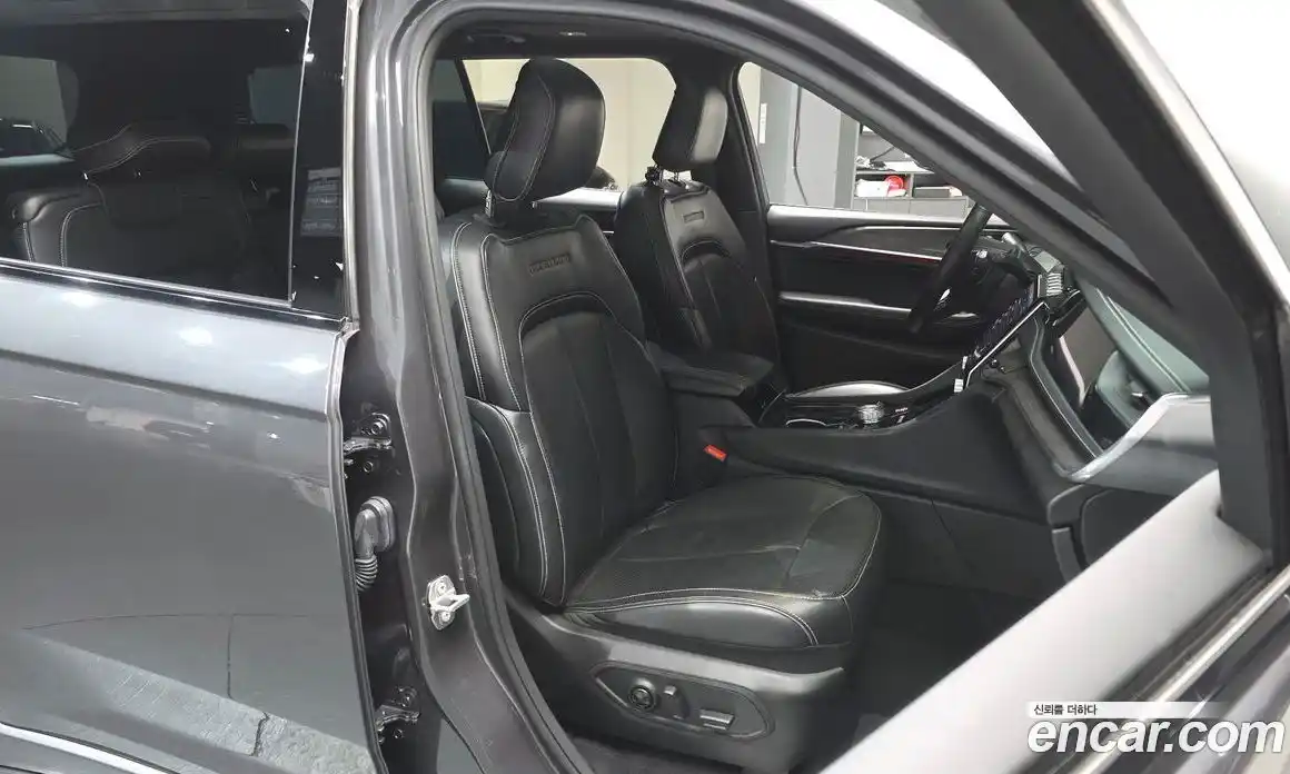 Jeep Cherokee 2022 3.6 Автомат в Москве № 534786, фото 11