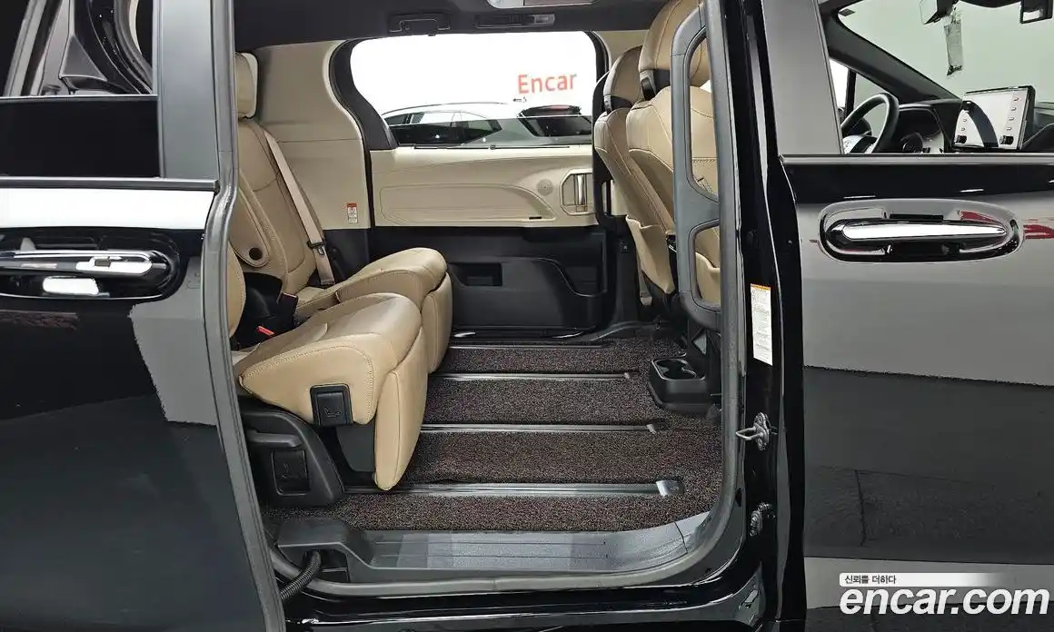 Toyota Sienna 2023 2.5 Автомат в Москве № 535440, фото 11