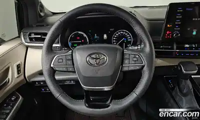 Toyota Sienna 2023 2.5 Автомат в Москве № 535440, миниатюра 12