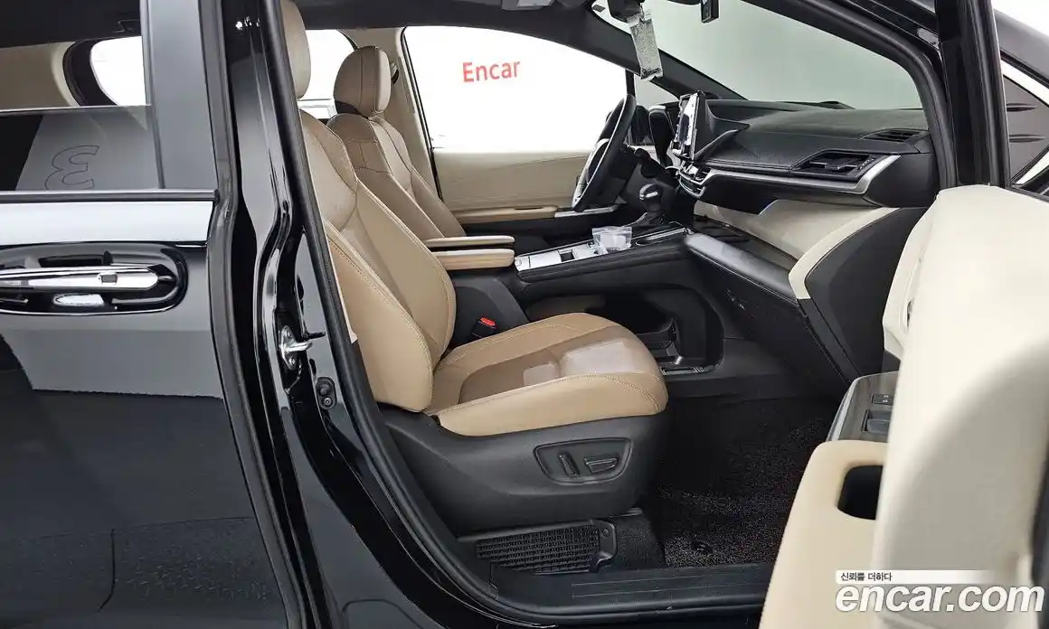 Toyota Sienna 2023 2.5 Автомат в Москве № 535440, фото 10