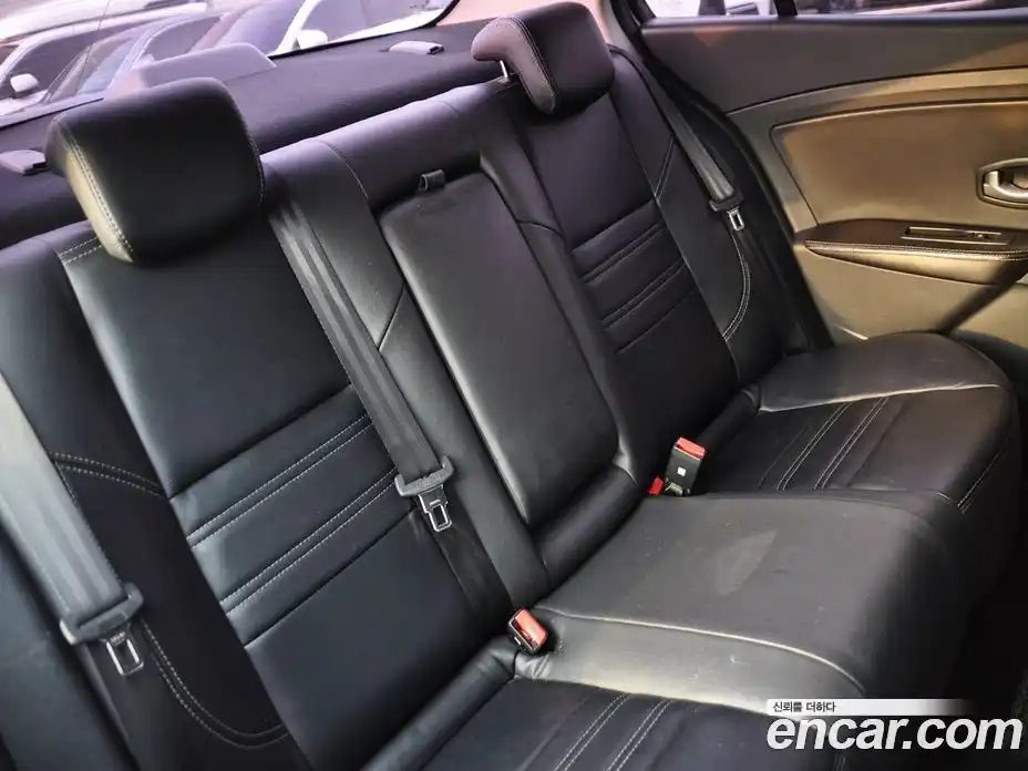 Renault SM3 2016 1.6 Автомат в Москве № 536323, фото 12