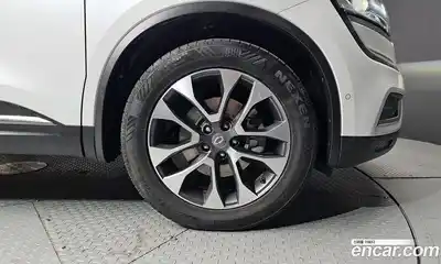 Renault QM6 2017 2.0 Автомат в Москве № 536513, миниатюра 5