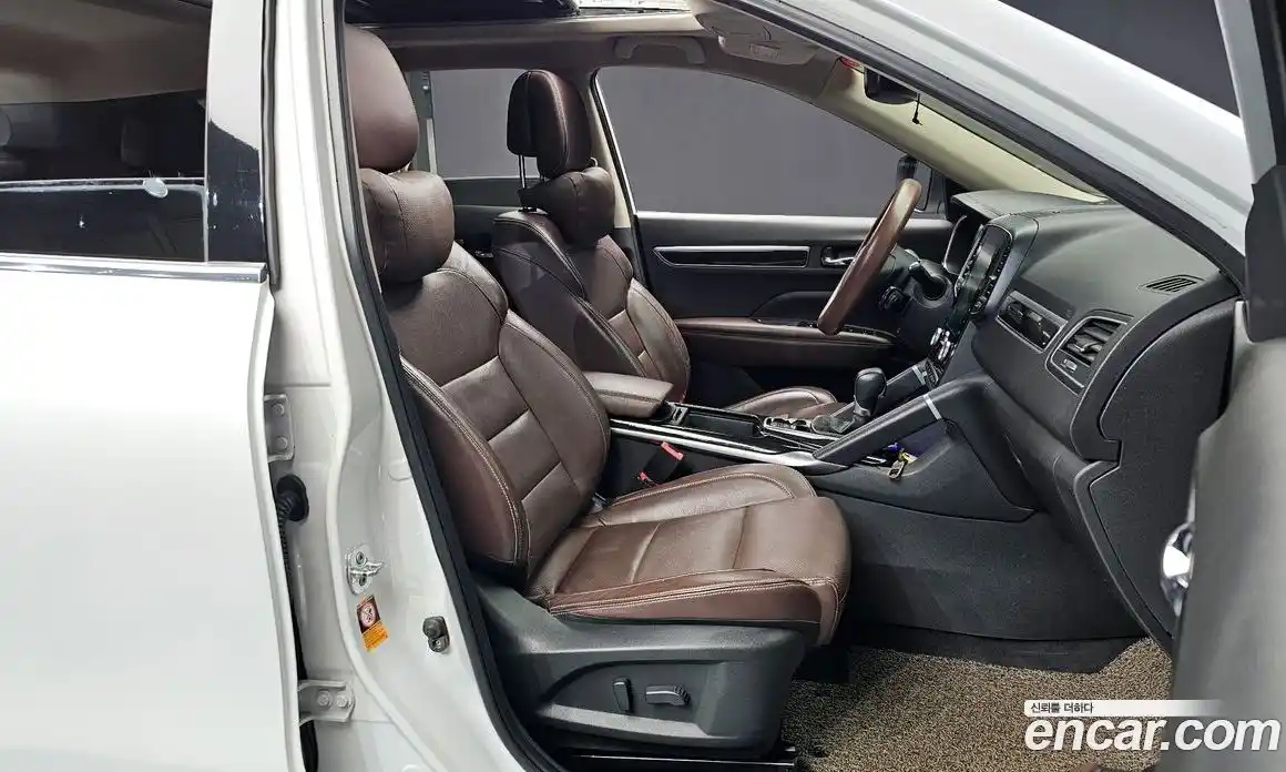 Renault QM6 2017 2.0 Автомат в Москве № 536513, фото 10