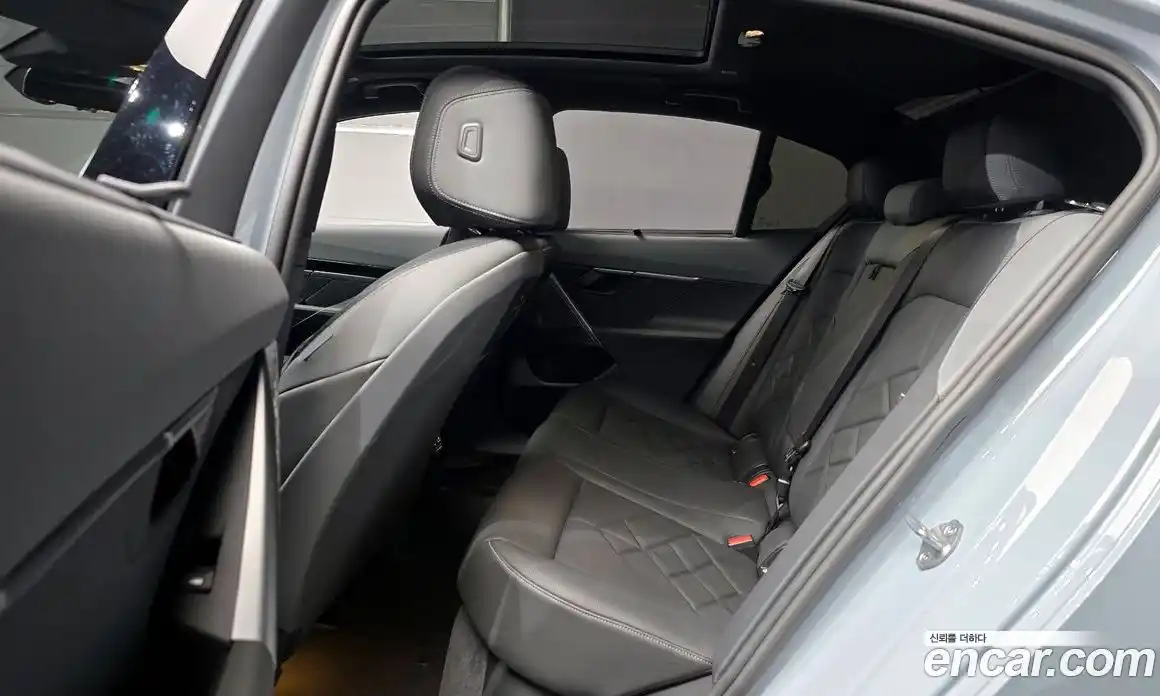 BMW 5-Series 2024 2.0 Автомат в Москве № 537757, фото 13