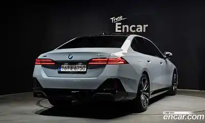 BMW 5-Series 2024 2.0 Автомат в Москве № 537757, миниатюра 2