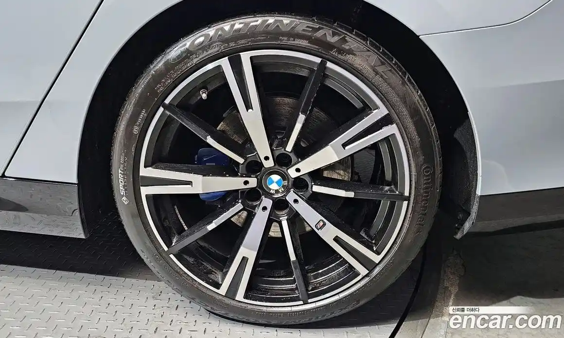 BMW 5-Series 2024 2.0 Автомат в Москве № 537757, фото 5