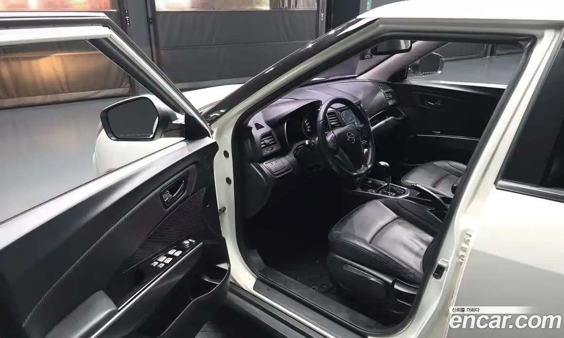 SsangYong TIBOLI 2018 1.6 Автомат в Москве № 538490, фото 10