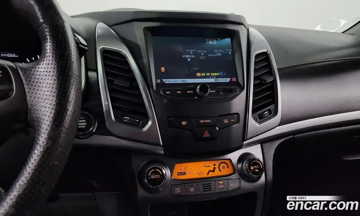 SsangYong Korando 2014 2.0 Автомат в Москве № 539472, фото 16