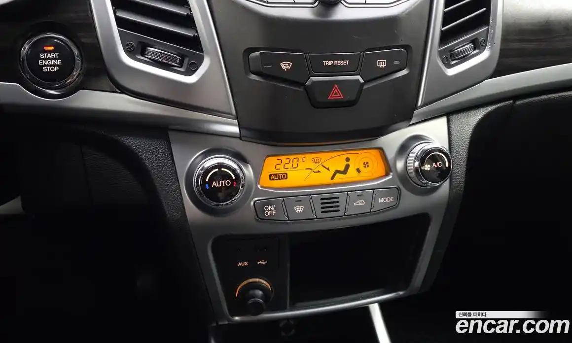 SsangYong Korando 2014 2.0 Автомат в Москве № 539584, фото 16